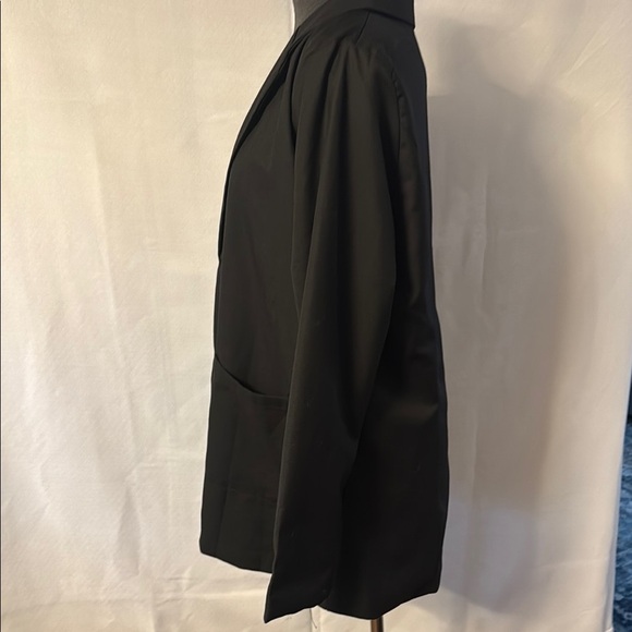 Classic Black Women's Jacket. Size L. - Picture 4 of 7